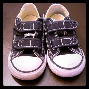 Converse Toddler Sneaker Size 7 Black